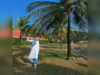Manisha finds slow bliss under Kerala coconut trees.webp