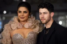 Priyanka breaks fast above clouds, Nick pilots love.webp