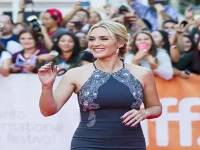 Kate Winslet directs son's script, no plans changed.webp