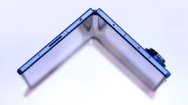 Samsung races to match Apple’s crease-free iPhone Fold.webp