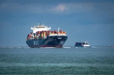 Amnesty demands a port ban on arms shipments bound for Israel.webp