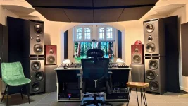 PSI Audio splits big speakers off, nearfields stay retail-ready.webp