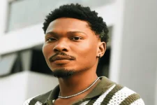 Mike Folarin calls out fans, says no to unsolicited kisses.webp