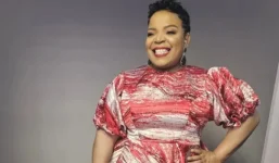 Rebecca Malope rolls again, fans call it a classic.webp