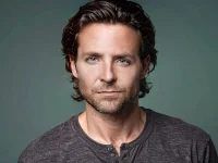 Bradley Cooper asks mom, not just Gigi, for her hand.webp