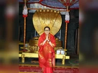 Smriti Irani prays in red, not here for your drama.webp