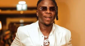 Stonebwoy turns accident payout into school fund for the needy.webp