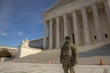 Supreme Court blocks Trump’s National Guard move in Chicago.webp