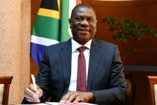 Mashatile hails SA's bounce back, urges unity for 2026.webp