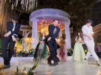 Hrithik Roshan dances with sons, mom calls it jaw-dropping family magic.webp