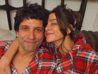 Shibani and Farhan’s Christmas fit is checked and blessed.webp