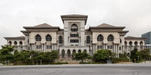 Najib gets 15 years in 1MDB scandal, fined $3.3 billion.webp