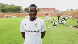 Nakamba owns costly handball, says sorry to Zimbabwe fans.webp
