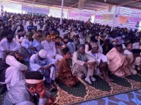 Ahmadiyya faithful gather in Senegal, faith on full display.webp