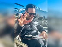 Kareena snaps Saif in snow, lunch dreams of dinner.webp