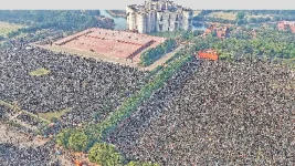 Bangladesh bids emotional farewell to leader Khaleda Zia.webp