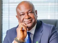 Mouka exec bags branding icon award for people-first playbook.webp