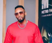 Donald tells SA artists to quit relying on hits, master live shows.webp