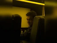 Pratik Gandhi rewatches 'Sholay', drags 2026 into nostalgia.webp
