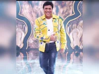Govinda spills tea on his chaotic local train debut.webp