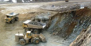 Miners told to dodge rain, rocks, and reckless vibes.webp