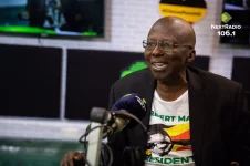 DP says vote for MPs who actually show up to work.webp