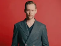 Hiddleston hails Farr’s spy saga return.webp
