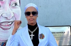 Nina Roz vows to keep making music after taking office.webp