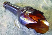 Woman stabs lover with broken bottle, leaves him bleeding.webp