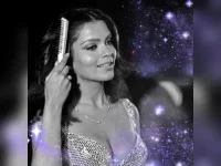 Zeenat Aman cops to flooding her feed with ads, offers meme apology.webp