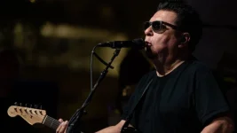 Los Lobos sue Sony over soundtrack royalties they never saw.webp