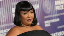 Lizzo settles suit over unreleased good jeans snippet.webp