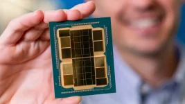 Intel pitches EMIB as a cheaper flexier answer to 2.5D chips.webp