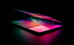 Samsung starts OLED panels early for the M6 MacBook Pro.webp