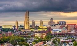 Womble scoops 36-lawyer finance team as rival shuts doors.webp