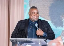 Felix Hlophe returns to radio after family drama pause.webp