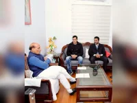 Sudhanshu Pandey sings his heart out after mystery meet with Rajnath.webp