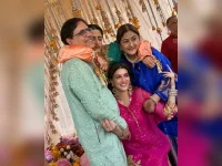 Sanon sisters welcome Stebin Ben as the family gets extra in the wedding feels.webp