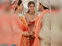 Kriti Sanon sneaks her dogs into Nupur’s wedding, and fans melt.webp