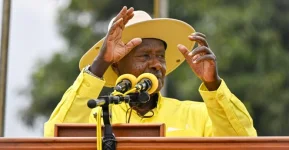 Kagame salutes Museveni on securing a seventh term.webp