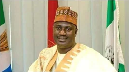 Aliyu Sabi Abdullahi preps uni students for smart farm business.webp