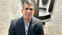 David Checa takes the lead at Warner Chappell Music Colombia.webp