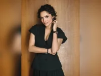 Ankita Lokhande celebrates Usha Nadkarni at Gandhi Talks screening.webp