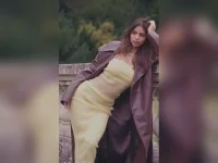 Suhana Khan trains for King with pull up video on social media.webp