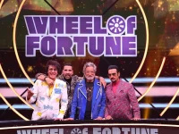 Gulshan Grover and Akshay Kumar reunite on Wheel of Fortune.webp