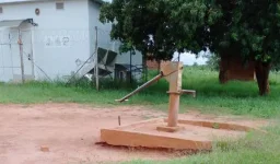 Vibangalala Health Centre loses water as patients move.webp
