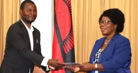 Moses Chibwana meets Jane Ansah to boost state cooperation.webp