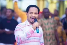 Prophet Odumeje encouraged Davido after a Grammy loss.webp