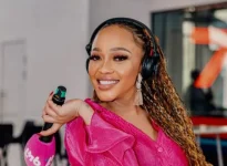 Thando Thabethe donates supplies to Phefeni Secondary School learners.webp