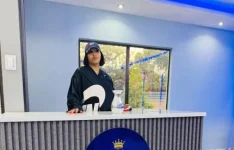Lady Du reopens beauty salon bookings after grieving her father.webp